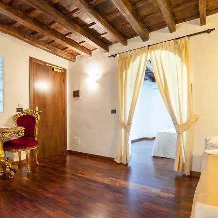 Royal House Pensión Roma