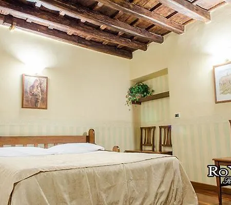 Pensión Royal House 3*
